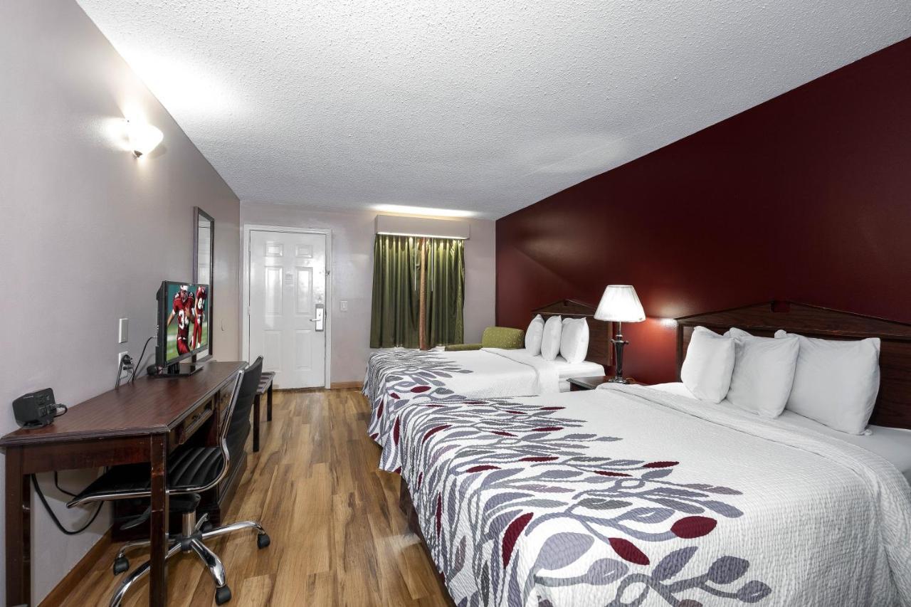 Red Roof Inn & Suites Wilson Exteriör bild